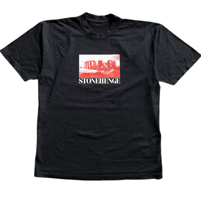 T-Shirt Red Stonehenge