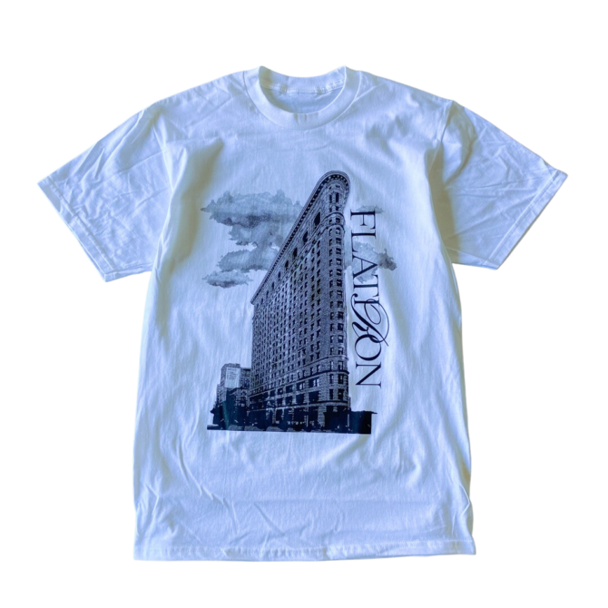 T-Shirt Flatiron in Clouds